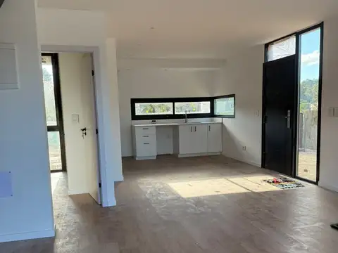 Casa 3 ambientes con 2 baños