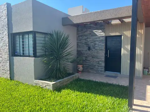 Casa en Venta en Roldan, San Lorenzo