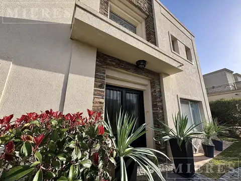 Casa en Venta en El Cantón - Norte, USD 420.000