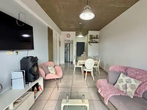 Departamento 2 ambientes con cochera en Villa Luzuriaga