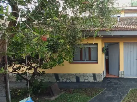 Cómodo Ph de 3 amb. con jardin, patio, parrilla.