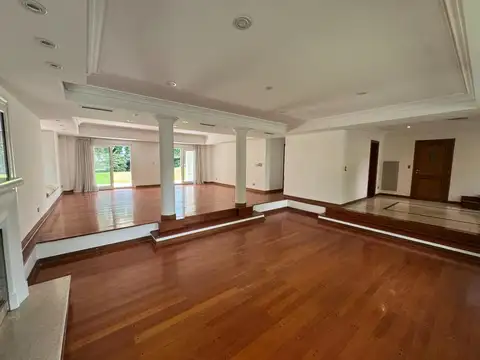 Casa en Venta en La Horqueta, USD 1.590.000
