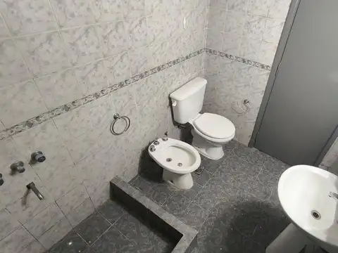 VENTA PH 2 AMBIENTES REFACCIONADO EN VILLA BOSCH