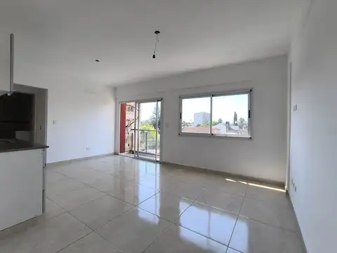 Juan José Castelli 200