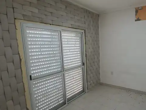 Depto Tipo Casa 4 ambientes con 1 baño