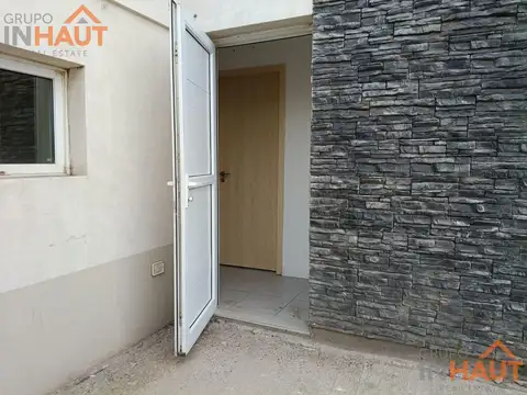 Casa de dos dormitorios en alquiler en cipolletti