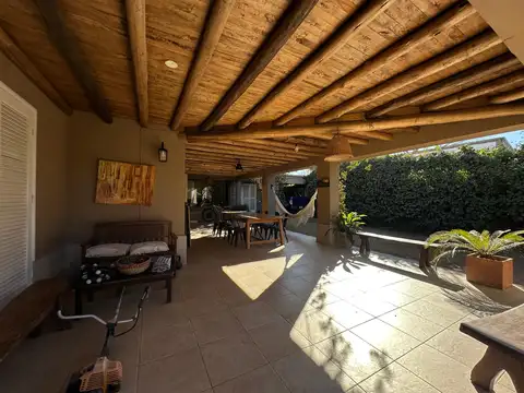 Casa en Venta en Chacras de Coria, USD 420.000
