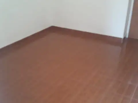 Departamento en Alquiler en Pompeya, $ 500.000