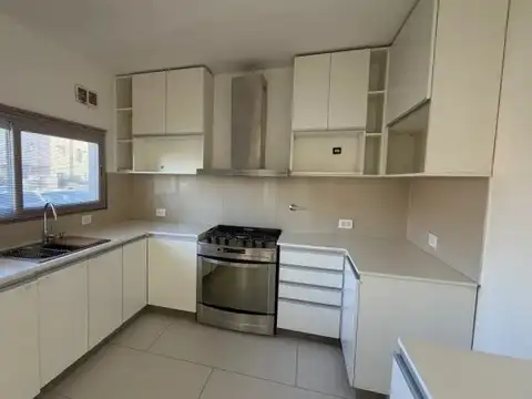 Casa En Alquiler Los Tilos