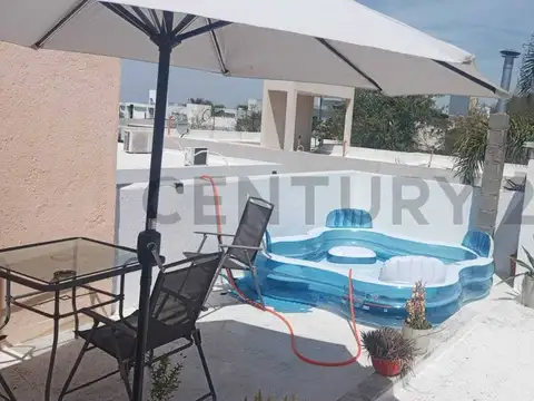 Casa 9 ambientes con 3 baños