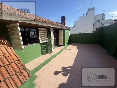 DEPTO 4 AMBIENTES CON BALCON BAÑO Y TOILET CON QUINCHO CON PARRILLA Y TERRAZA