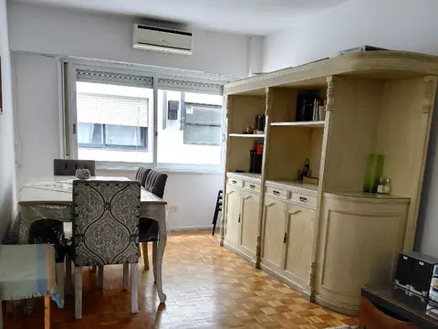 Av De Mayo 800, Piso 8