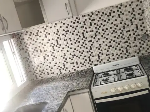 Departamento en Alquiler con 1 cocheras