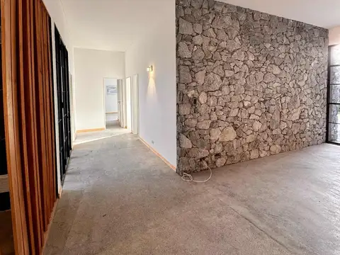 Casa en venta - 3 Dormitorios 2 Baños - Cochera - 890Mts2 - Escobar