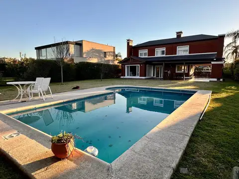 Casa en Alquiler al Este