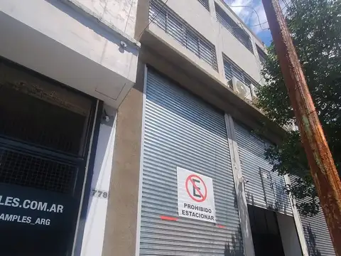 Local en Alquiler en Flores, USD 1.400