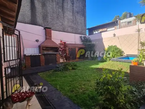 Hermoso PH de 4 ambientes con Patio y Parque en San Martín