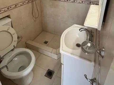 Agüero 900, Piso PB