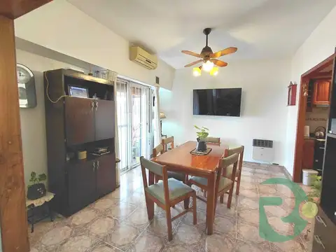 Depto Tipo Casa en Venta 40 años