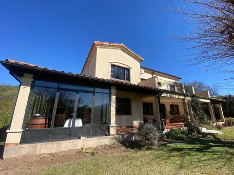 Casa en Venta en La Aguada De San Lorenzo, USD 430.000