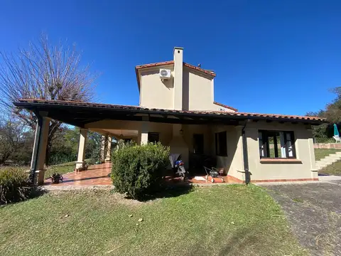 Casa 6 ambientes con 4 baños