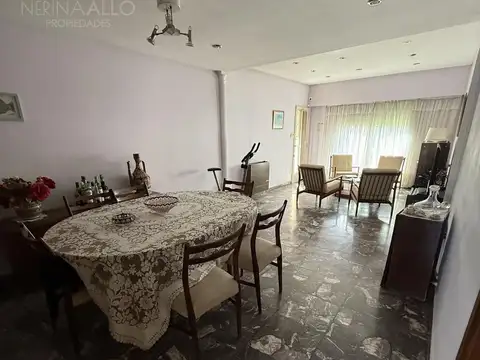 Casa 3 ambientes con 2 baños