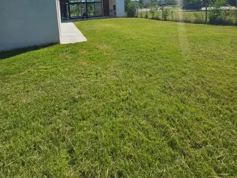 Casa en Venta en Pilar del Este - San Ramon, USD 175.000