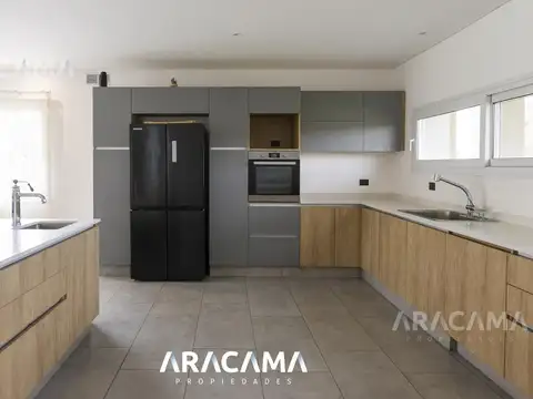 Casa en Venta de 5 dormitorios