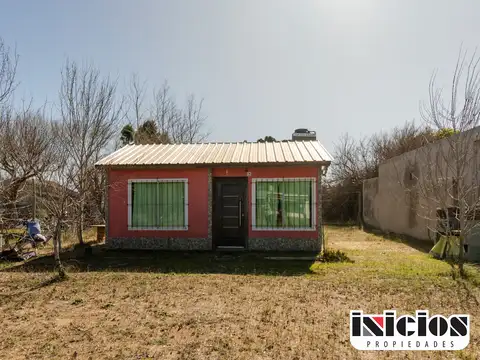 Casa cómoda con hermoso parque arbolado - C569