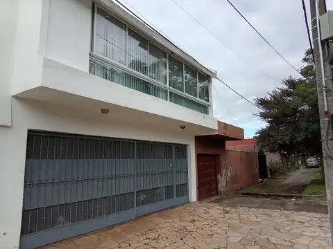 DPTO.- AV. BICENTENARIO AL 2000 - Excelente ubicación