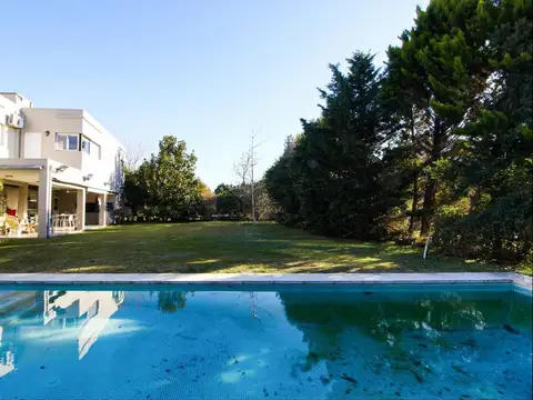 Casa 4 dormitorios + escritorio - Apto credito