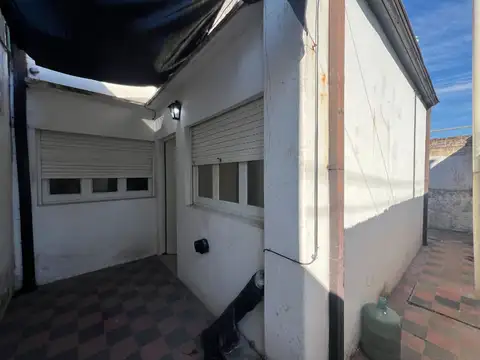 Depto Tipo Casa en Venta en Tolosa, USD 40.000