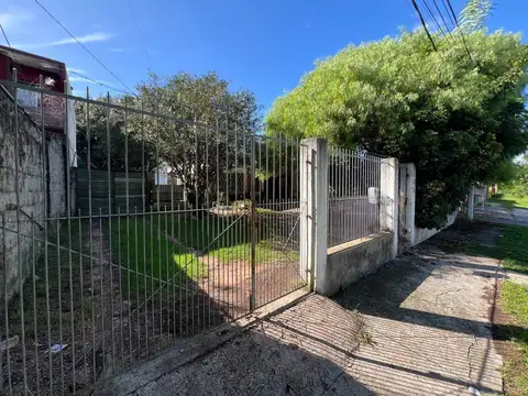 Casa 5 ambientes con 1 baño