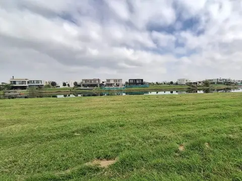 Terreno en Venta en Belen de Escobar, USD 230.000