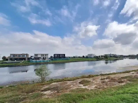 VENTA LOTE  AL AGUA BARRIO-COSTAS, PUERTOS