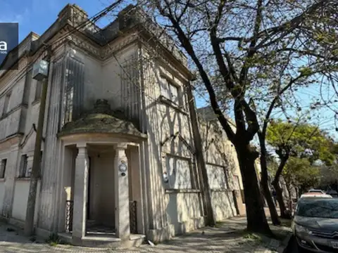 CASA GRANDE EN ZONA CENTRICA - IDEAL OFICINAS - MERCEDES (B)