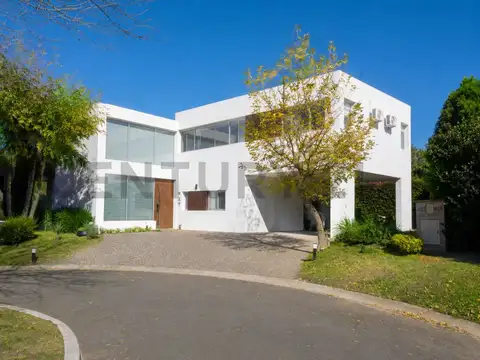 Fincas de Hudson 7400