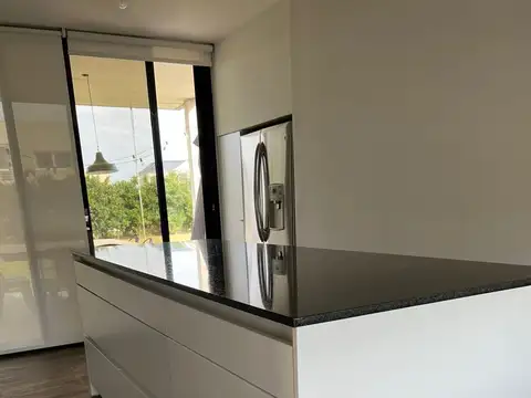 VENTA. CASA 4 Ambientes, Cantón Norte, Maschwitz.