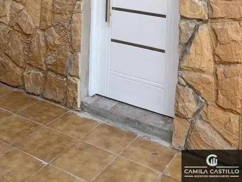 PH en alquile 2 amb. en Monte Castro