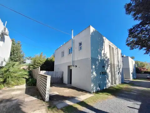 Dúplex en city bell - zona country Estudiantes LP