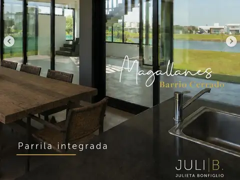 Casa en Venta con 2 cocheras