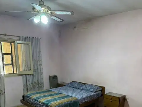 Casa 6 ambientes con 1 baño