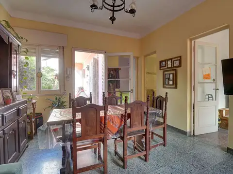 HERMOSO PH 4 AMB. /VENTA - MONTE CASTRO