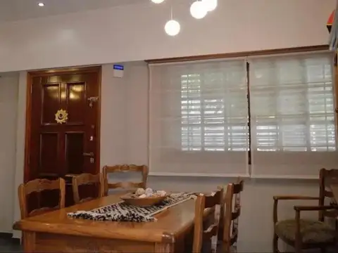 IMPECABLE CHALET DE TRES AMBIENTES EN TURDERA