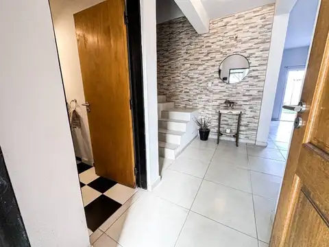 Casa 4 ambientes con 1 baño