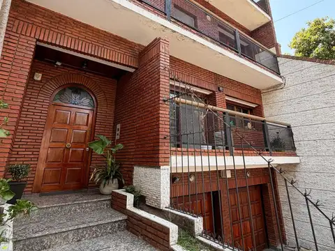 ALQUILA CASA CON ASCENSOR/PILETA/QUINCHO/SAUNA