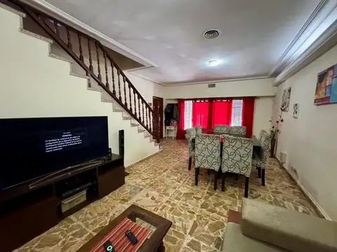 Casa 4 ambientes con 1 baño