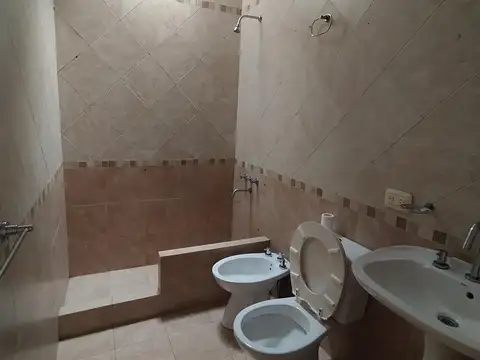 Depto Tipo Casa en Alquiler en Villa Ballester, $ 750.000