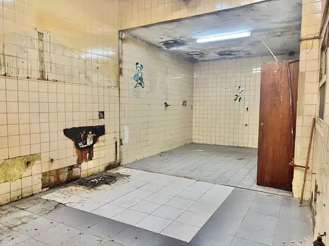 OPORTUNIDAD  EXCELENTE LOCAL A METROS DE LA AV. MAIPU, NUEVO PRECIO 