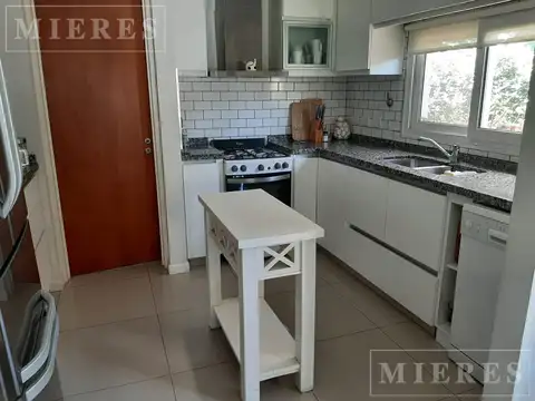 Casa en Alquiler al Este